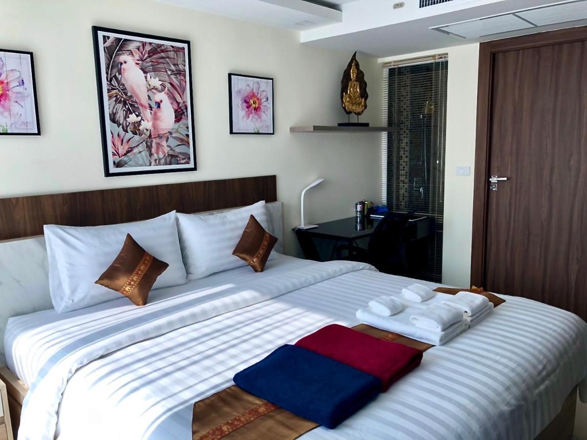 Luxury Business Suits In Grand Avenue By Pattaya City Estates Екстериор снимка