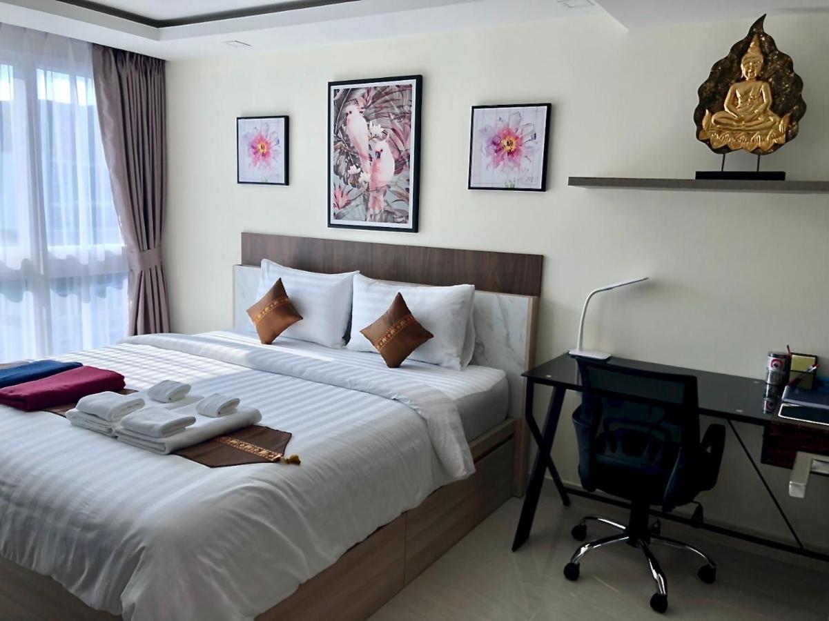 Luxury Business Suits In Grand Avenue By Pattaya City Estates Екстериор снимка