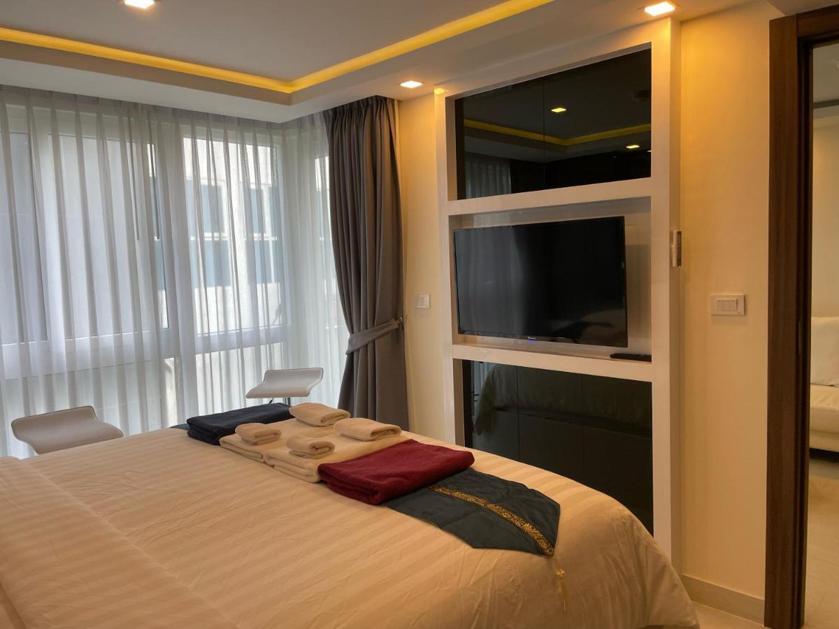 Luxury Business Suits In Grand Avenue By Pattaya City Estates Екстериор снимка
