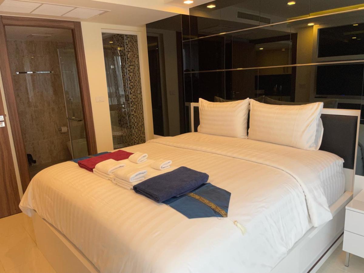 Luxury Business Suits In Grand Avenue By Pattaya City Estates Екстериор снимка