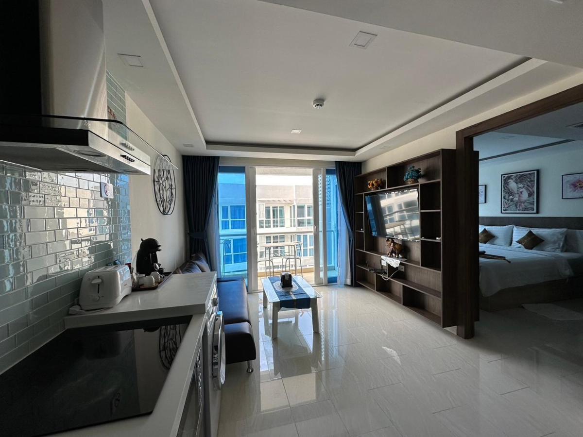 Luxury Business Suits In Grand Avenue By Pattaya City Estates Екстериор снимка