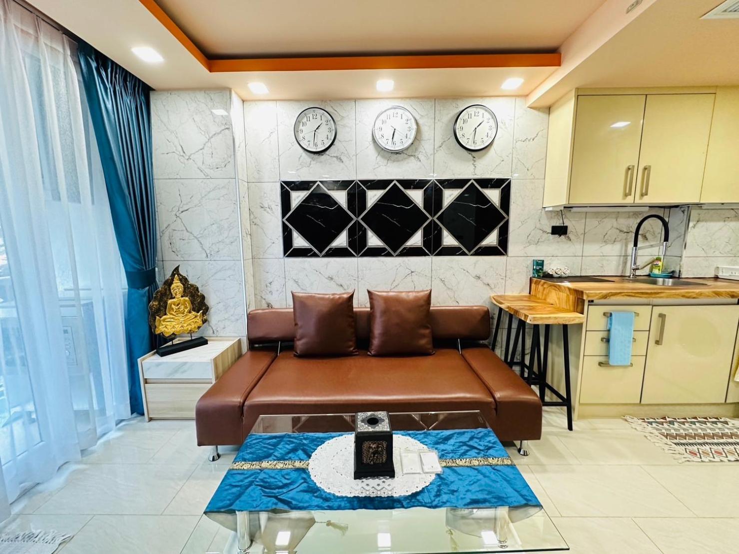 Luxury Business Suits In Grand Avenue By Pattaya City Estates Екстериор снимка