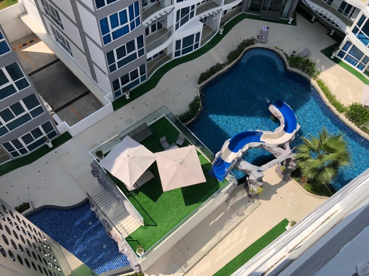 Luxury Business Suits In Grand Avenue By Pattaya City Estates Екстериор снимка