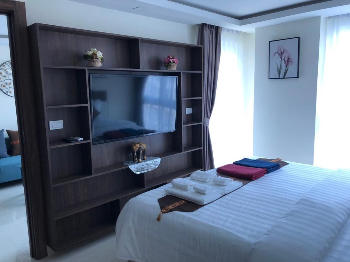 Luxury Business Suits In Grand Avenue By Pattaya City Estates Екстериор снимка