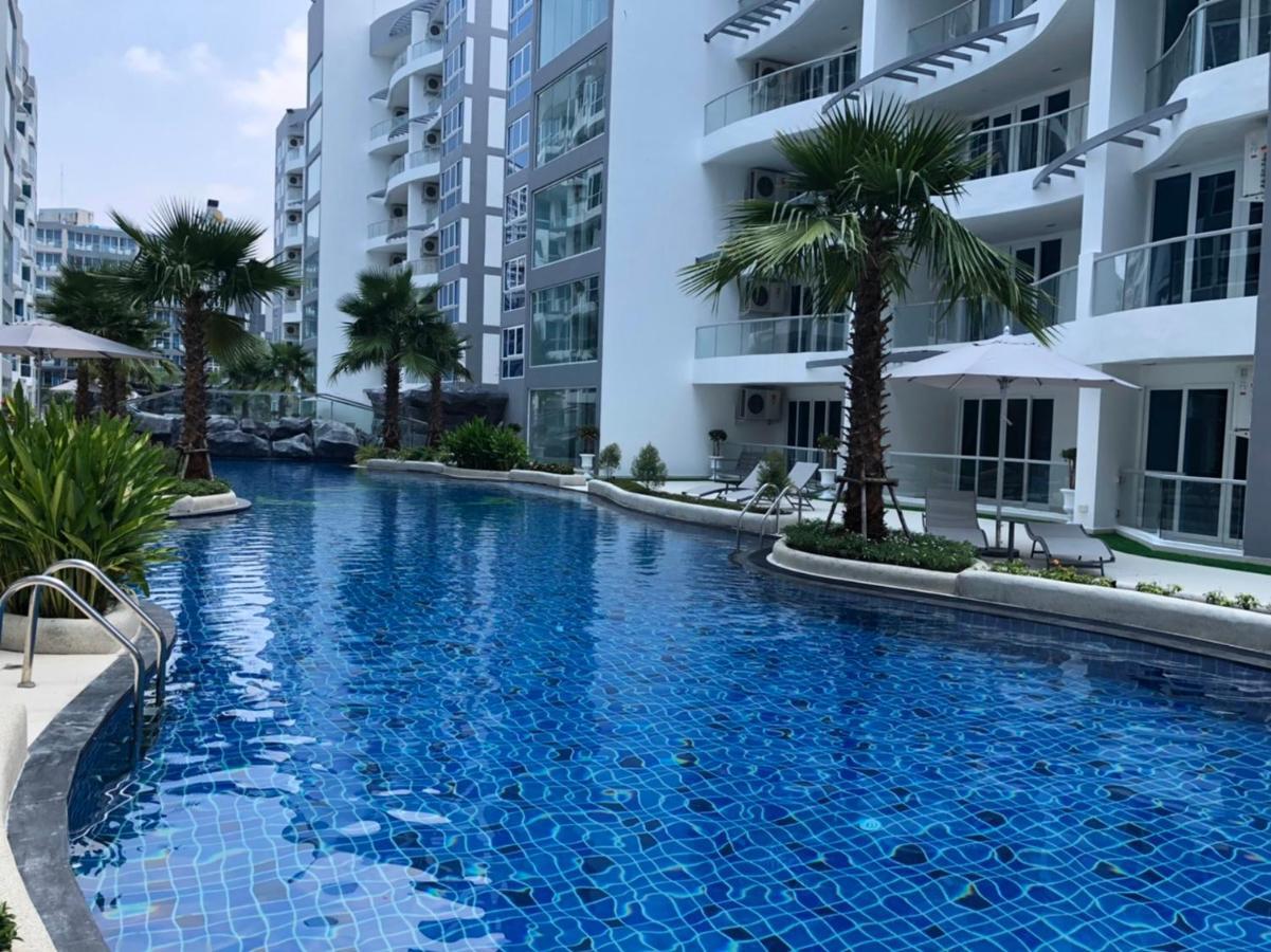 Luxury Business Suits In Grand Avenue By Pattaya City Estates Екстериор снимка